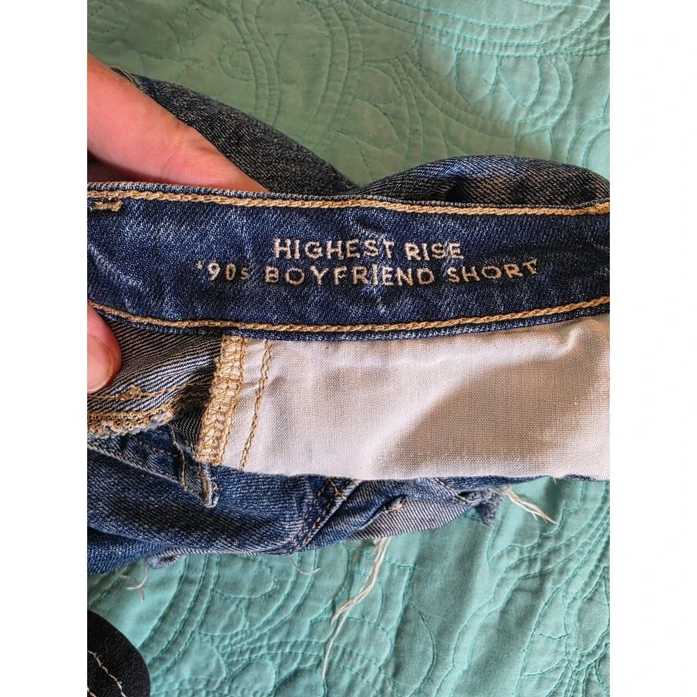 American Eagle High Waisted Denim Shorts Size 2 Medium Wash Raw Hem Cut Offs